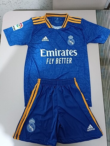 Adidas Real Madrid Benzema Forma