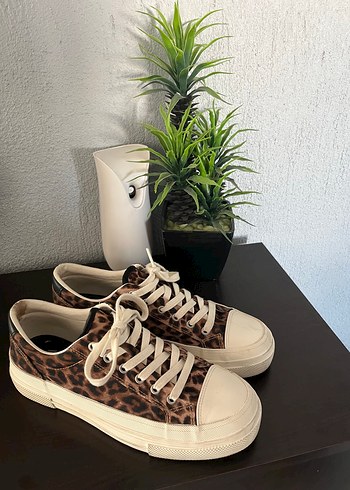 Zara Leopar Desenli Ayakkabı