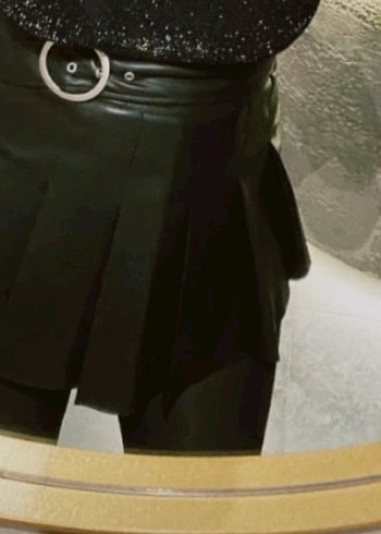 l Beden siyah Renk Stradivarius Kadın Siyah Deri Kemerli Mini Etek