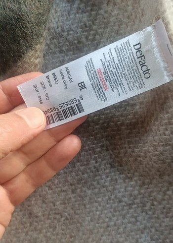 Bej ve Gri Çizgili Yumuşak şal - Görsel 4