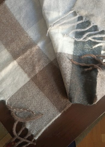 Bej ve Gri Çizgili Yumuşak şal - Görsel 6