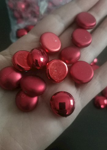 Kırmızı Parlak Tırnak Süsü Boncukları - Görsel 2