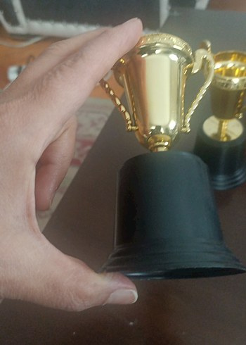 Parlak Altın Renkli Mini Kupa Figürinler - Görsel 5