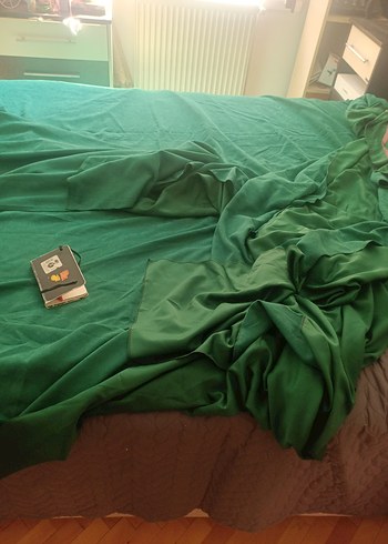 Parlak Yeşil Düz Yatak Örtüsü - Görsel 5