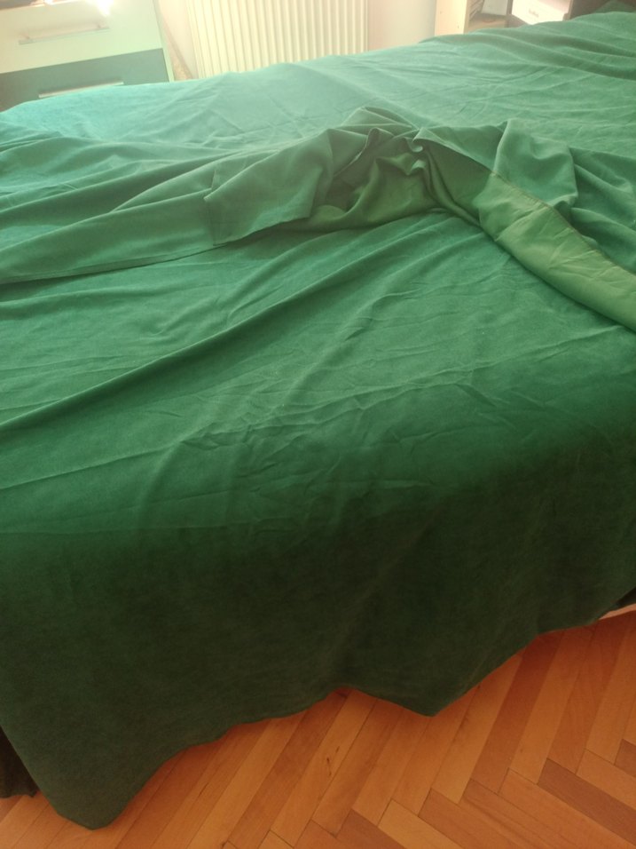 Parlak Yeşil Düz Yatak Örtüsü - Görsel 2