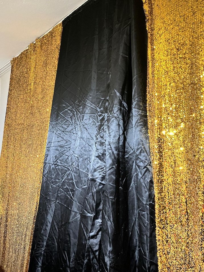 Parlak Altın Nakışlı Modern Perde - Görsel 4