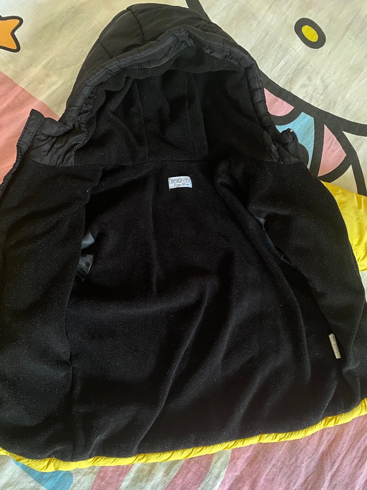 Sarı Kapüşonlu Erkek Çocuk Mont - Görsel 3