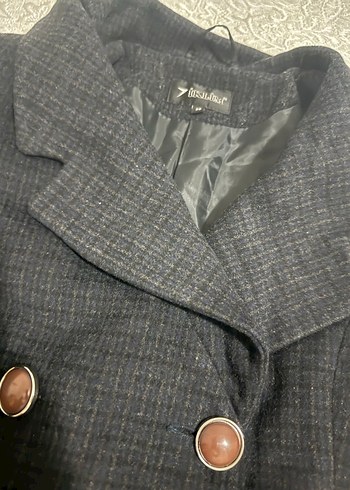 Düğmeli Siyah Kadın Kaban - Görsel 5