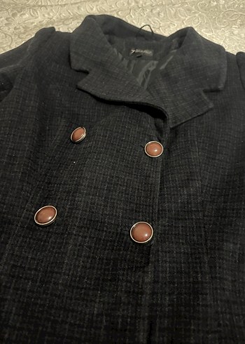 Düğmeli Siyah Kadın Kaban - Görsel 6