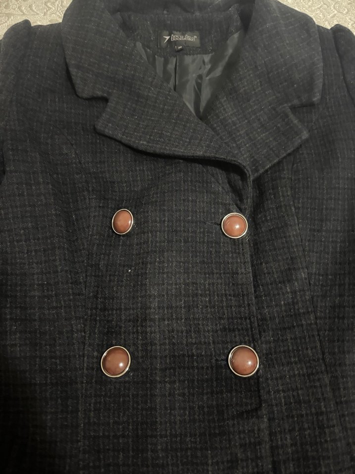 Düğmeli Siyah Kadın Kaban - Görsel 4