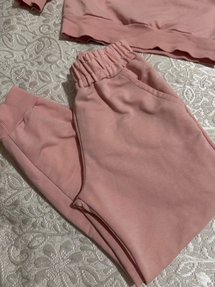 Kuromi Baskılı Pembe Kız Sweatshirt ve Eşofman - Görsel 3