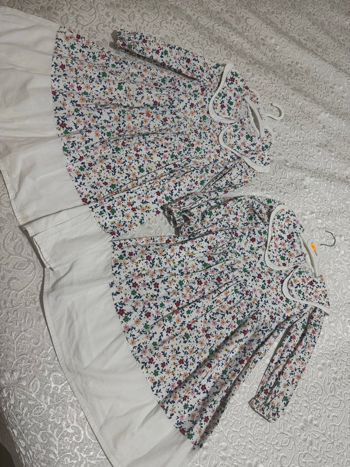 Çiçek Desenli Uzun Kollu Kız Elbisesi - Görsel 3