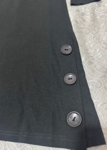 Düğmeli Siyah Uzun Kollu Uzun Elbise - Görsel 2