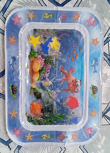 Tummy time su aktivite oyunu