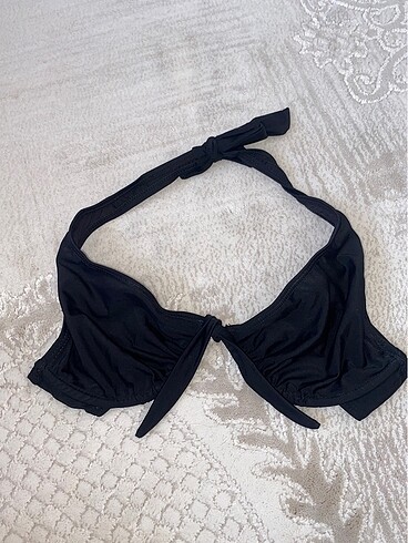 Bikini üstü