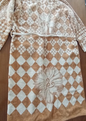 Kahverengi Desenli Bornoz - Görsel 2