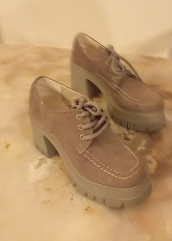 Bot Loafer tarzı Süet Bağcıklı -Kalın topuklu - Bej renk 36 no - Görsel 12