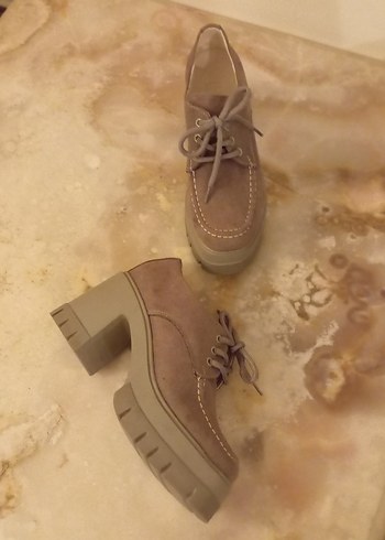 Bot Loafer tarzı Süet Bağcıklı -Kalın topuklu - Bej renk 36 no - Görsel 10