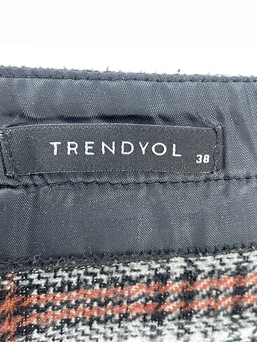 38 Beden çeşitli Renk Trendyol & Milla Mini Etek %70 İndirimli.