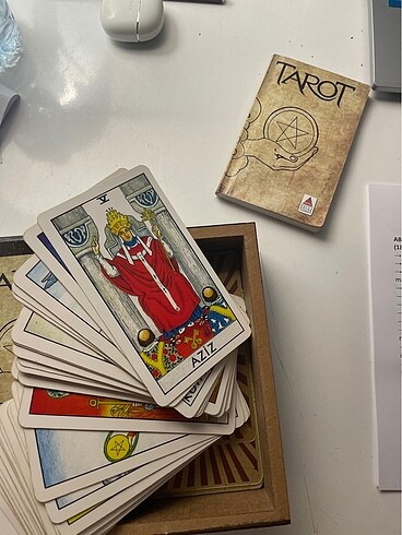  Tarot kartları