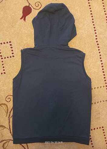 LC Waikiki LCW 7-8 YAŞ KAPŞONLU PENYE YELEK