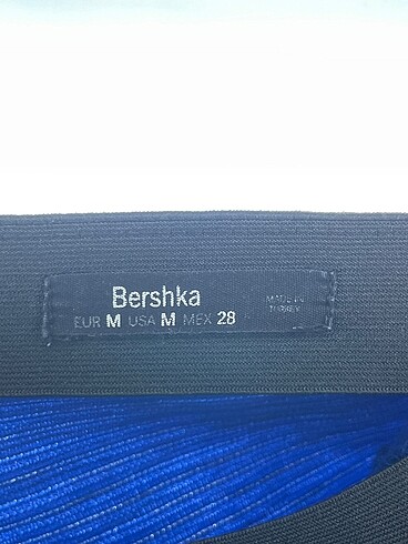 26 Beden mavi Renk Bershka Mini Etek %70 İndirimli.