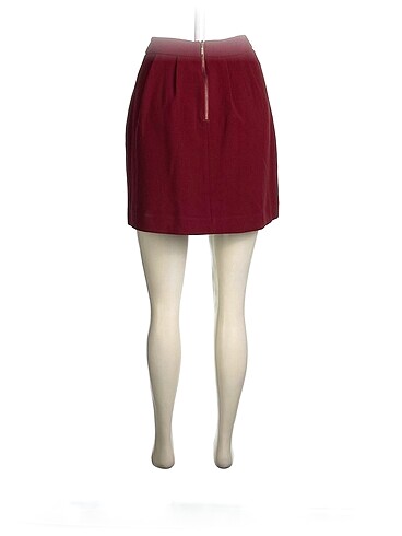32 Beden Stradivarius Mini Etek %70 İndirimli.