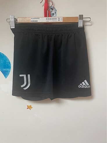 10 yaş orijinal Adidas şort