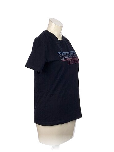 Pull and Bear Pull and Bear T-shirt %70 İndirimli.