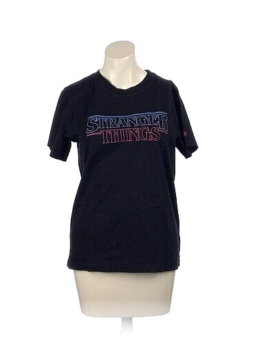Pull and Bear T-shirt %70 İndirimli.