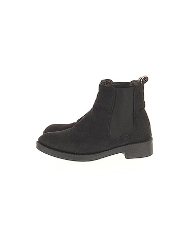 Nine West Bot %70 İndirimli.