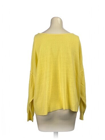 s Beden Pull and Bear Hırka %70 İndirimli.