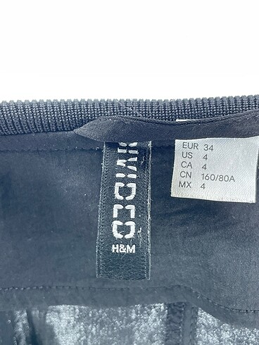 34 Beden siyah Renk H&M Ceket %70 İndirimli.