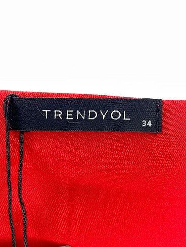 34 Beden kırmızı Renk Trendyol & Milla Kısa Elbise %70 İndirimli.