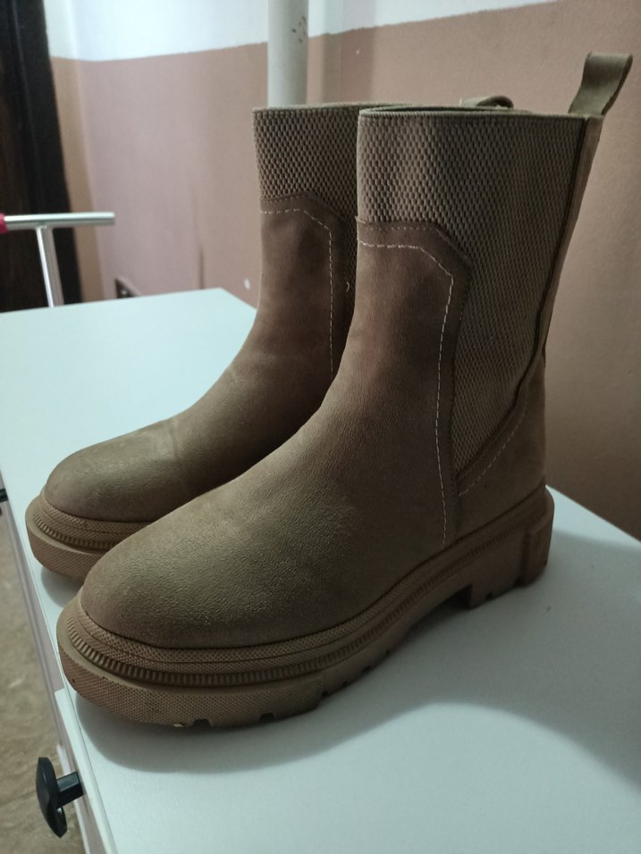 Kahverengi Süet Kadın Günlük Bot - Görsel 2