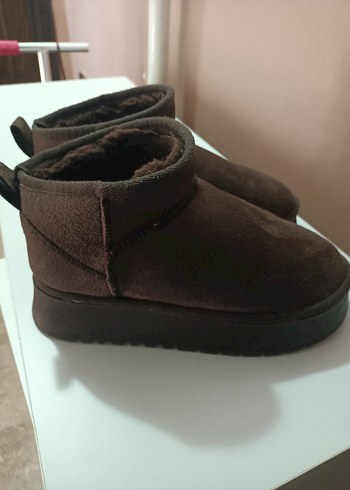 Ugg 38