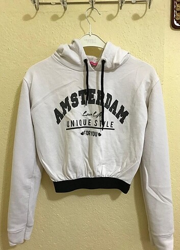 Kapşonlu sweatshirt