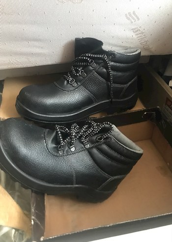 Siyah Bağcıklı Erkek pars botu