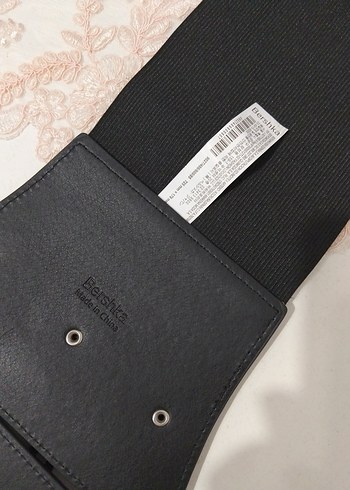 Beden siyah Renk Bershka Siyah Deri Yüksek Bel Kemer