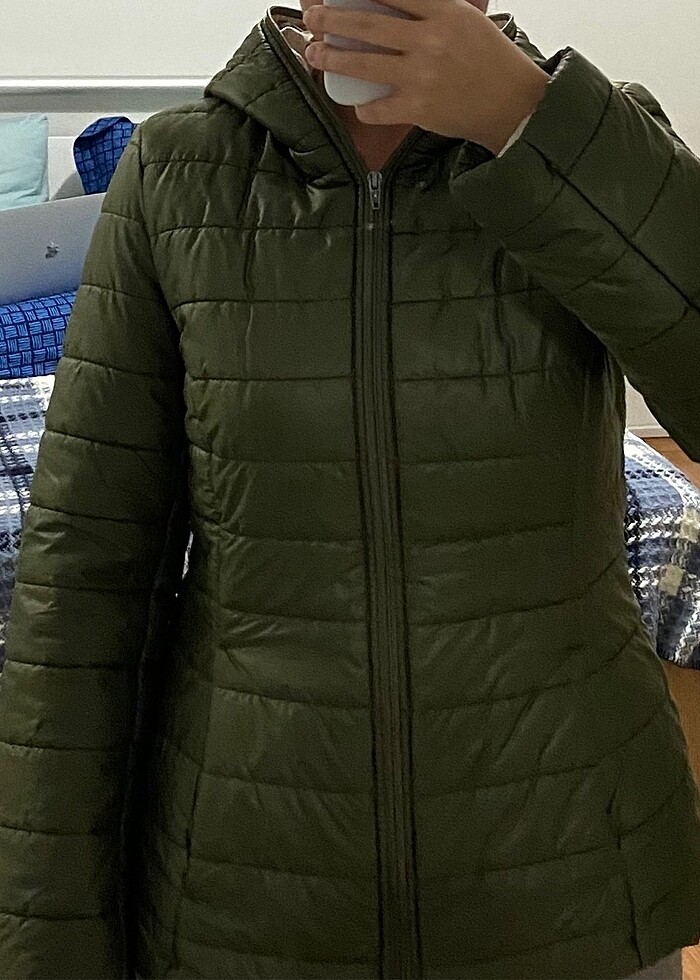 Kapşonlu ince mont - Görsel 2