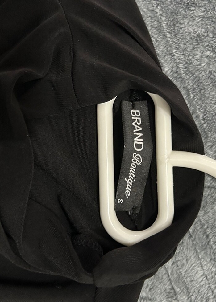 Drapeli kolsuz bluz - Görsel 2