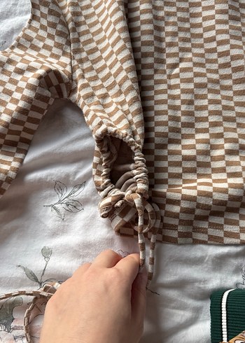 Koton bej kareli bel detay üst - Görsel 3