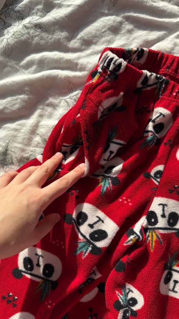 Nakışlı Kırmızı Panda Desenli Kadın Pijama Takımı - Görsel 3