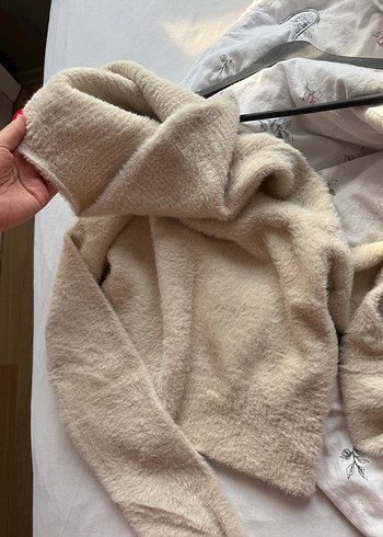 Bershka Ekru Omuz Detaylı Yumoş Bluz - Görsel 4