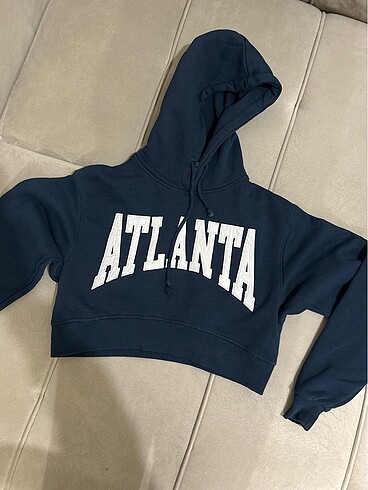 pull and bear sweatshirt