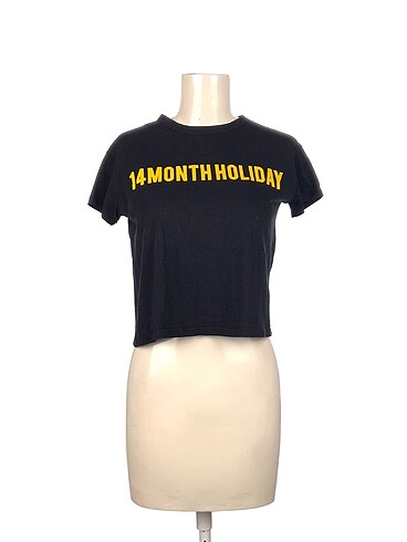 Zara T-shirt %70 İndirimli.
