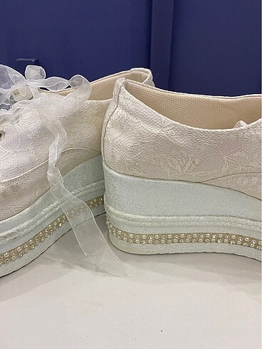 Dantelli dolgu topuk spor gelin ayakkabı - Görsel 4