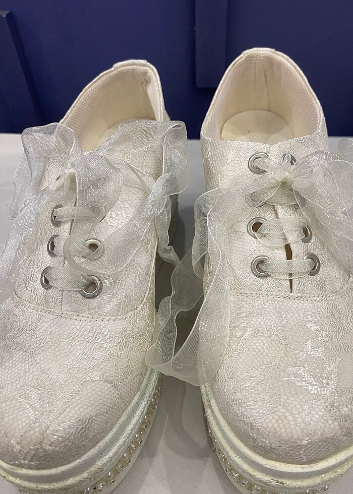 Dantelli dolgu topuk spor gelin ayakkabı - Görsel 3