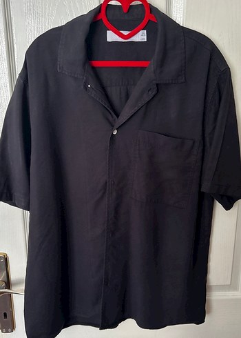 BERSHKA Düz Siyah Erkek Kısa Kollu Gömlek