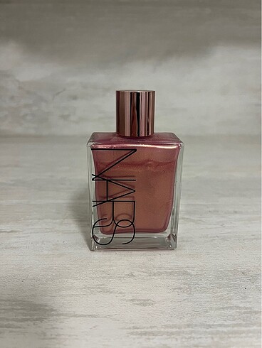Nars vücut için kuru yağ